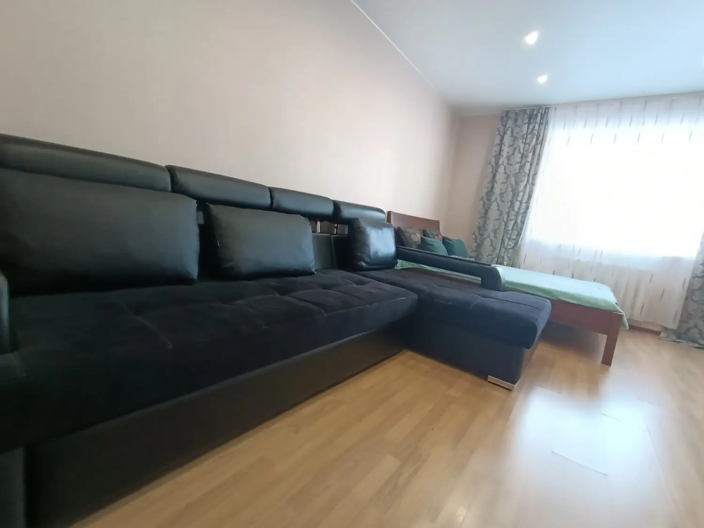 Квартира Серова 51/11