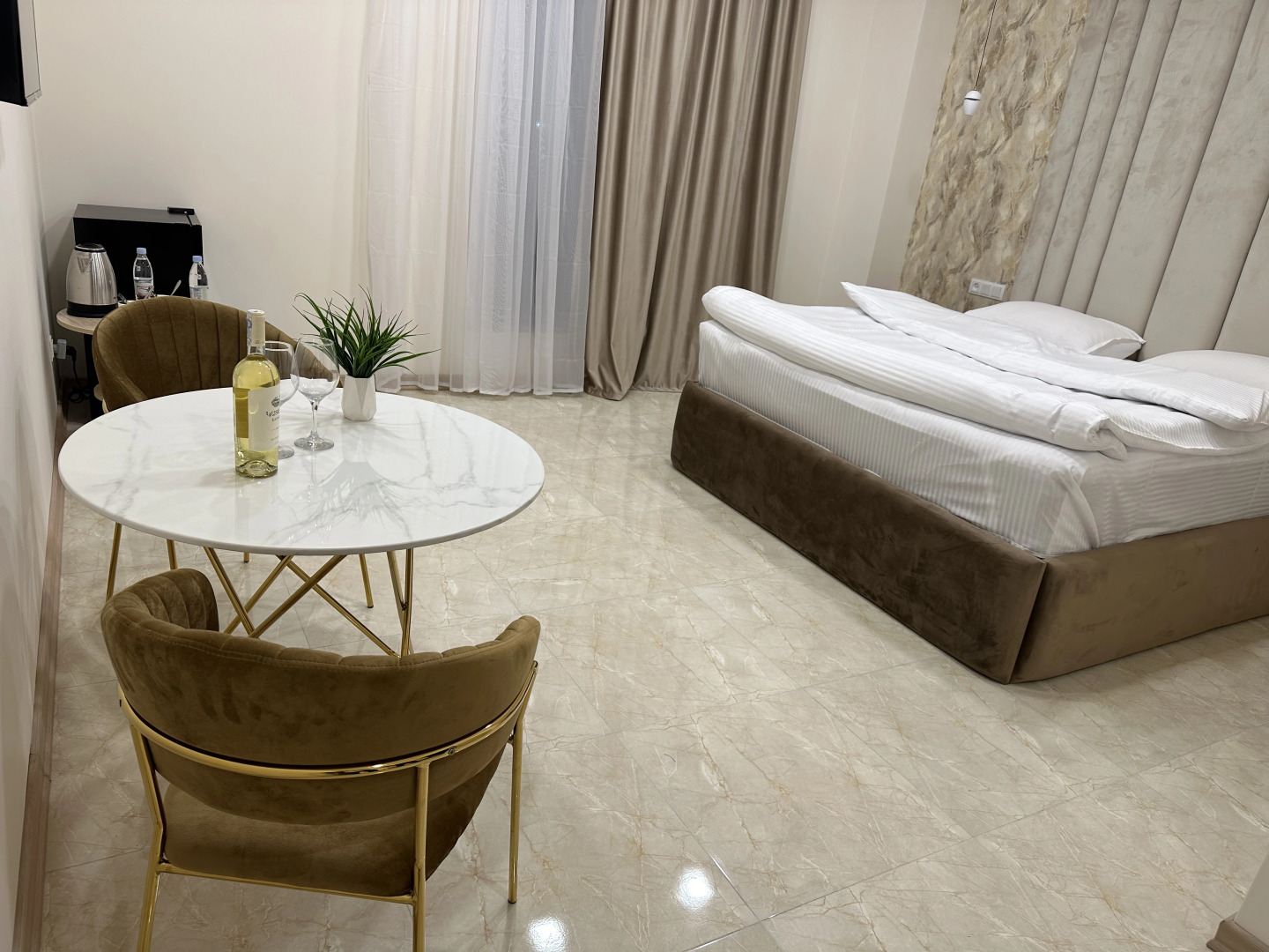 Отель Luxe Plaza