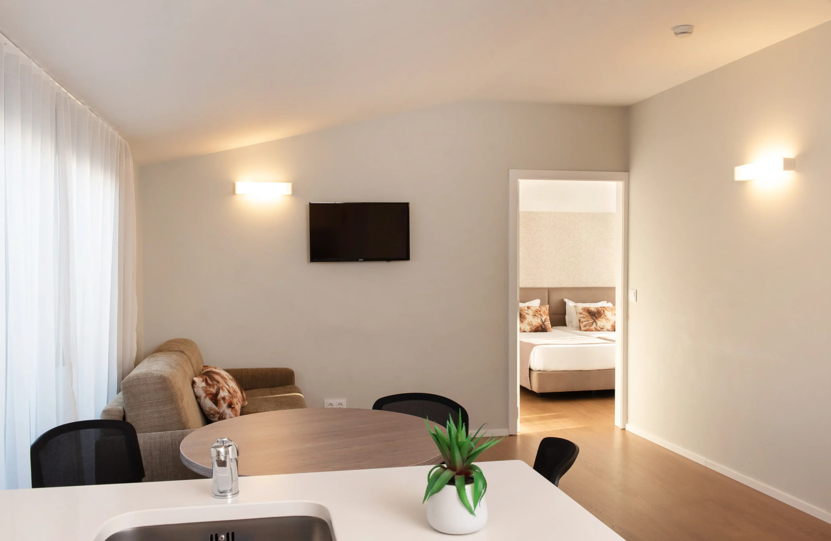 Essence  Inn Marianos Hotel