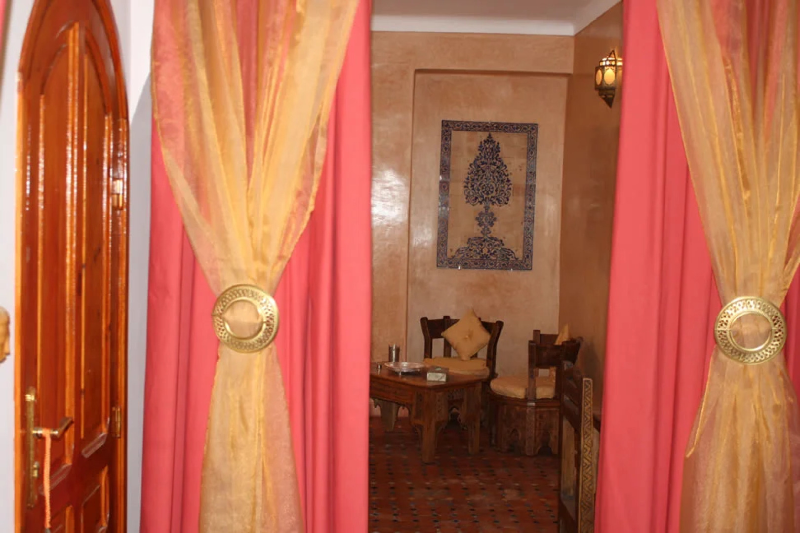Отель Riad Darzouhour