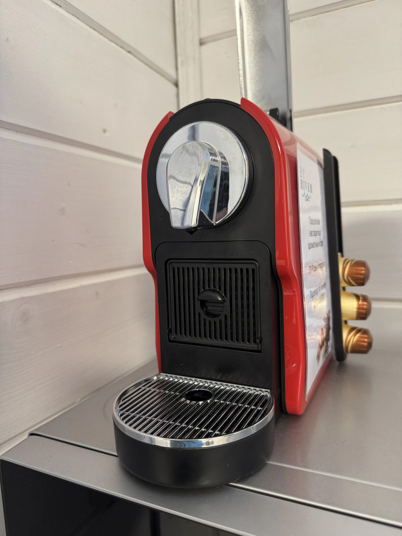 Частный дом House by river