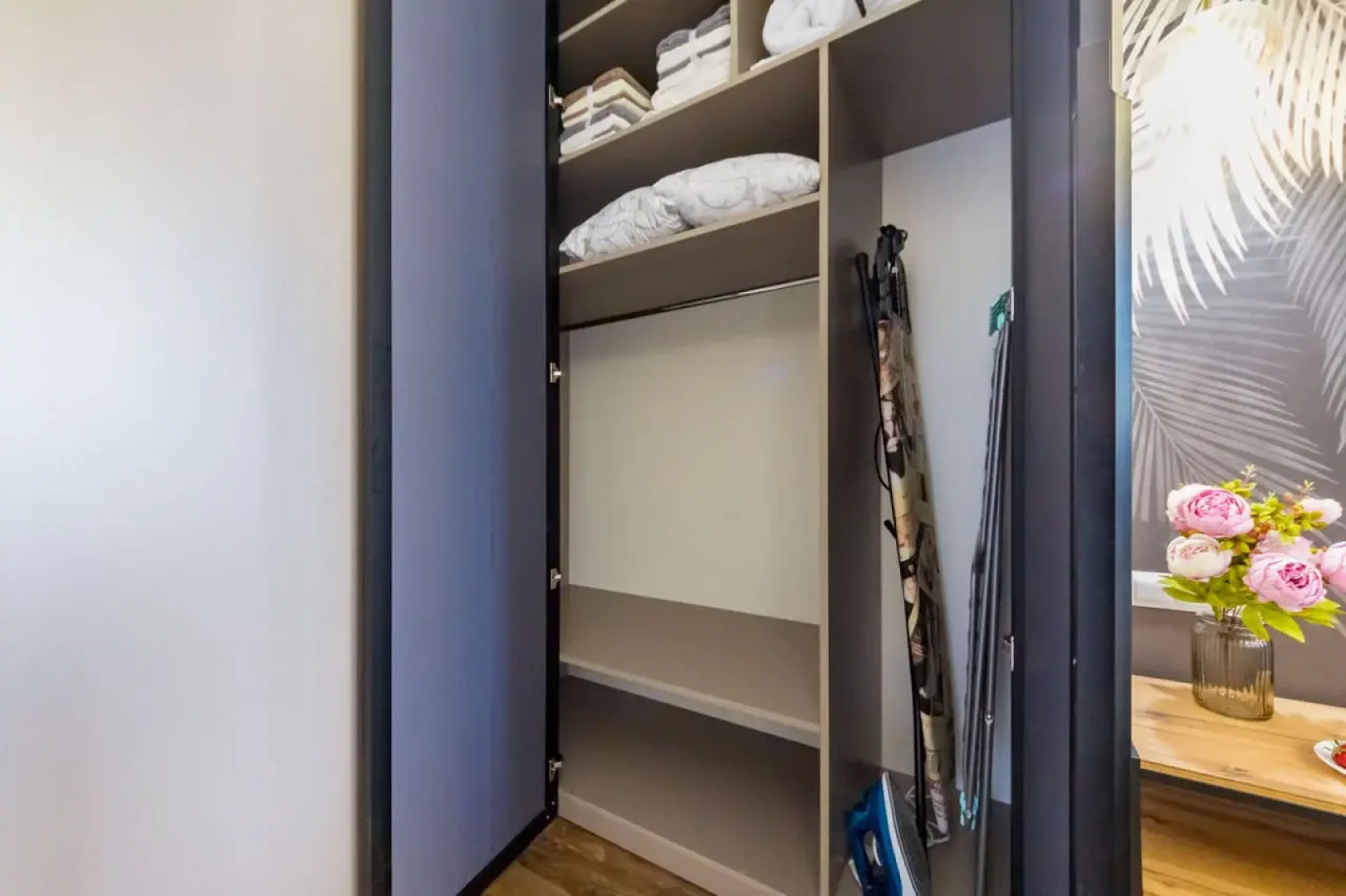 Апартаменты Emerald on Leonova