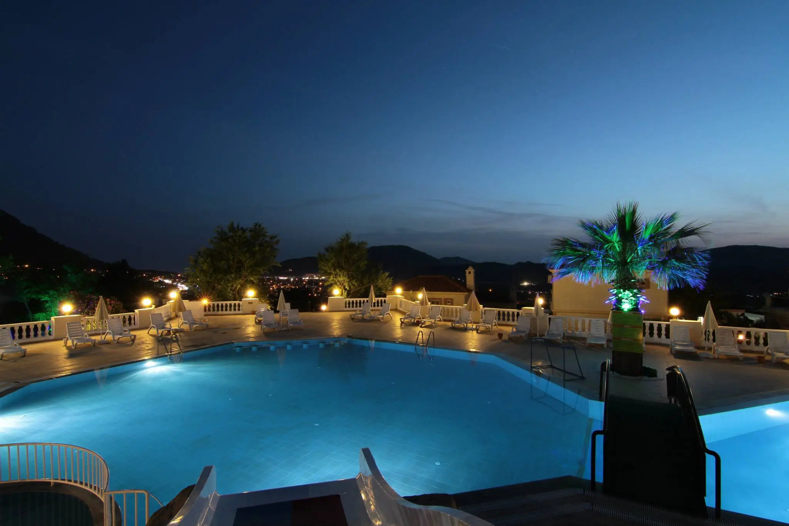 Отель Daisy Garden Resort