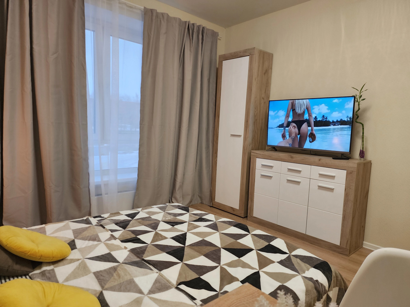 Квартира Первая студия на Ларюшина 4/1