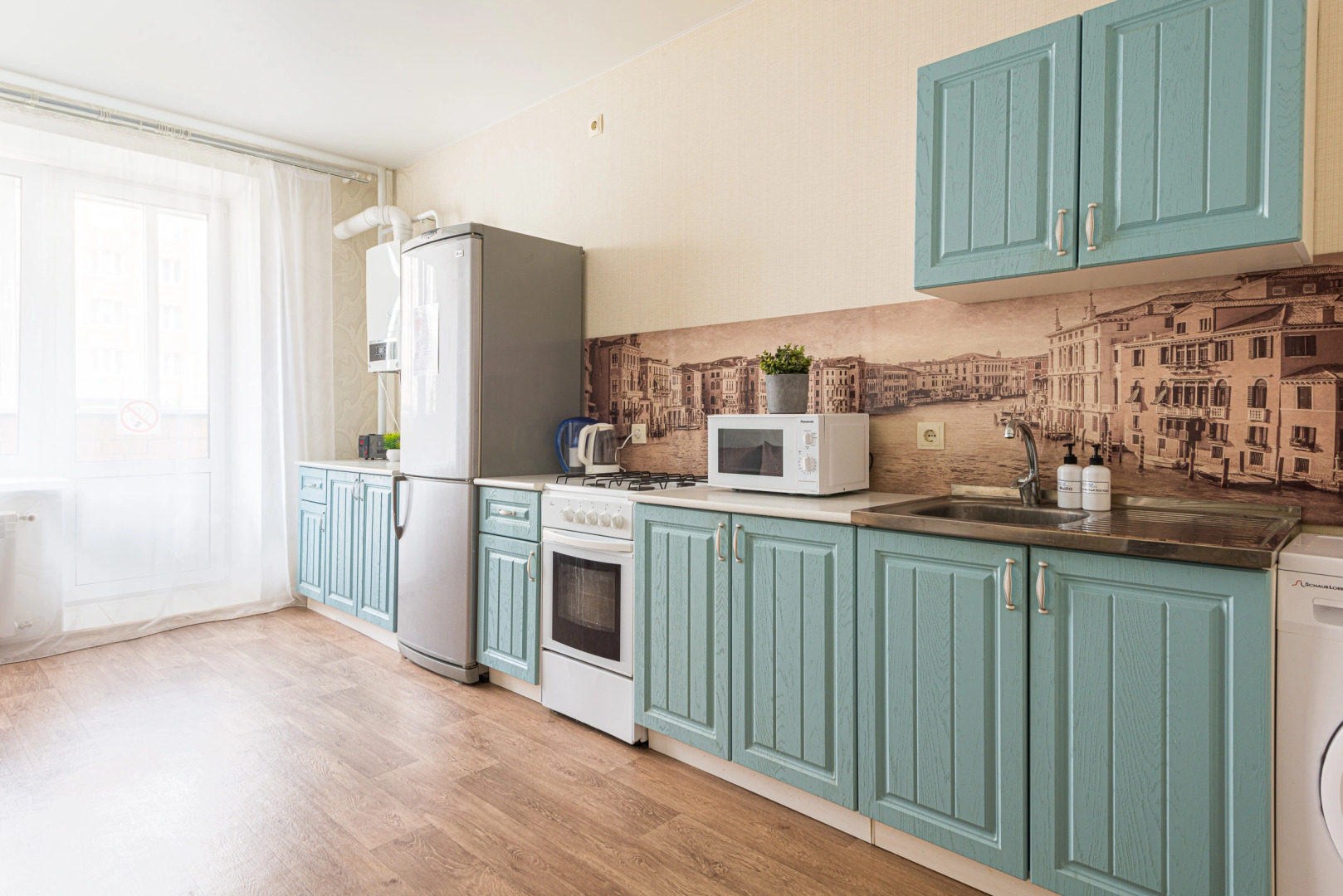 Квартира 2-к просторная в центре на Н.Смирнова 7 от RentAp, 6 сп.мест