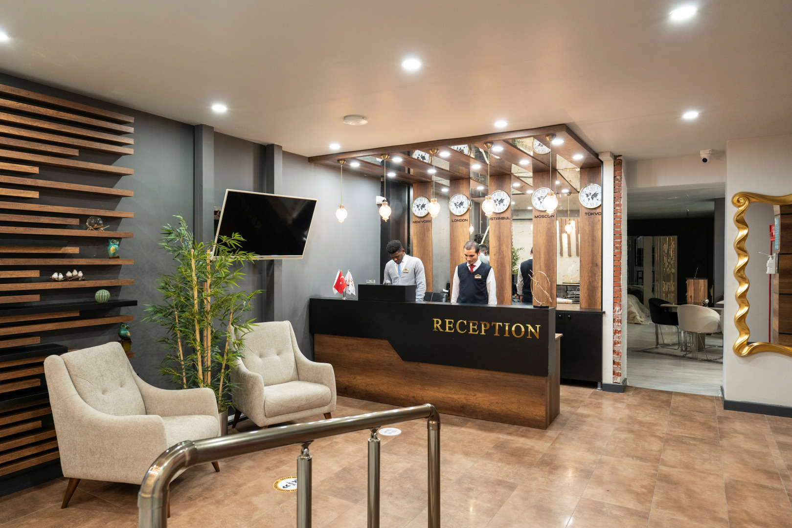 Отель Monezza Hotel