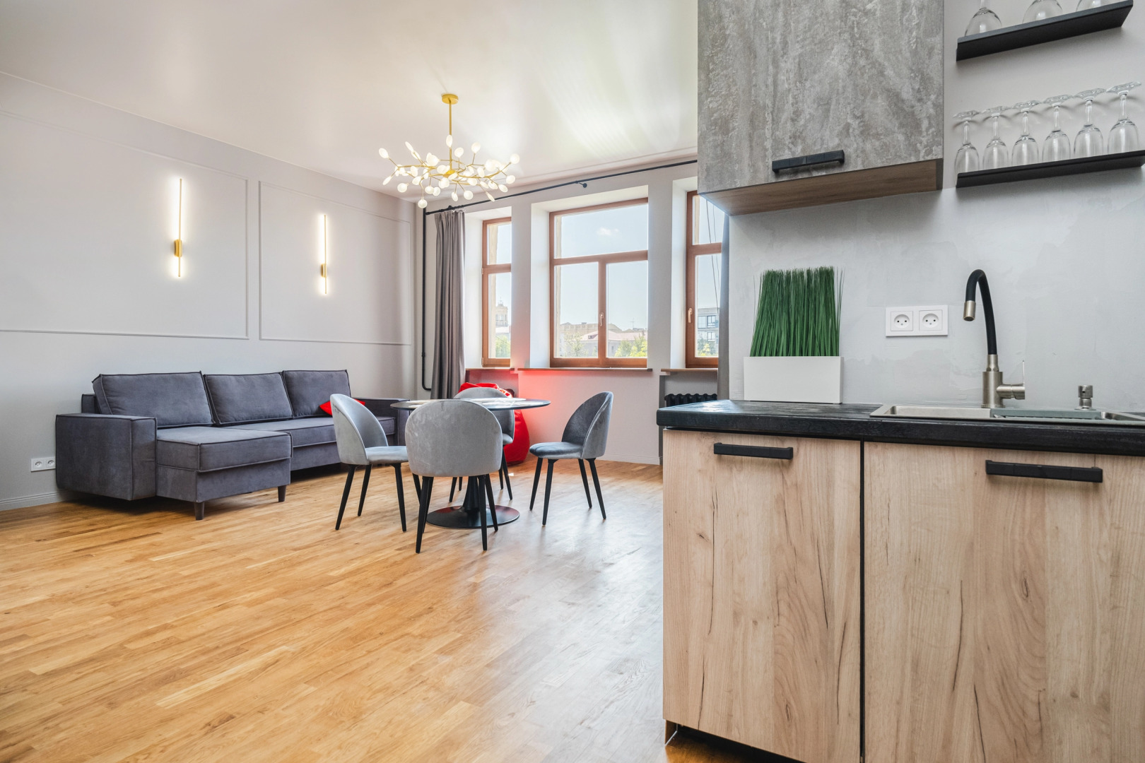 Квартира трёхкомнатная с джакузи в Историческом центре