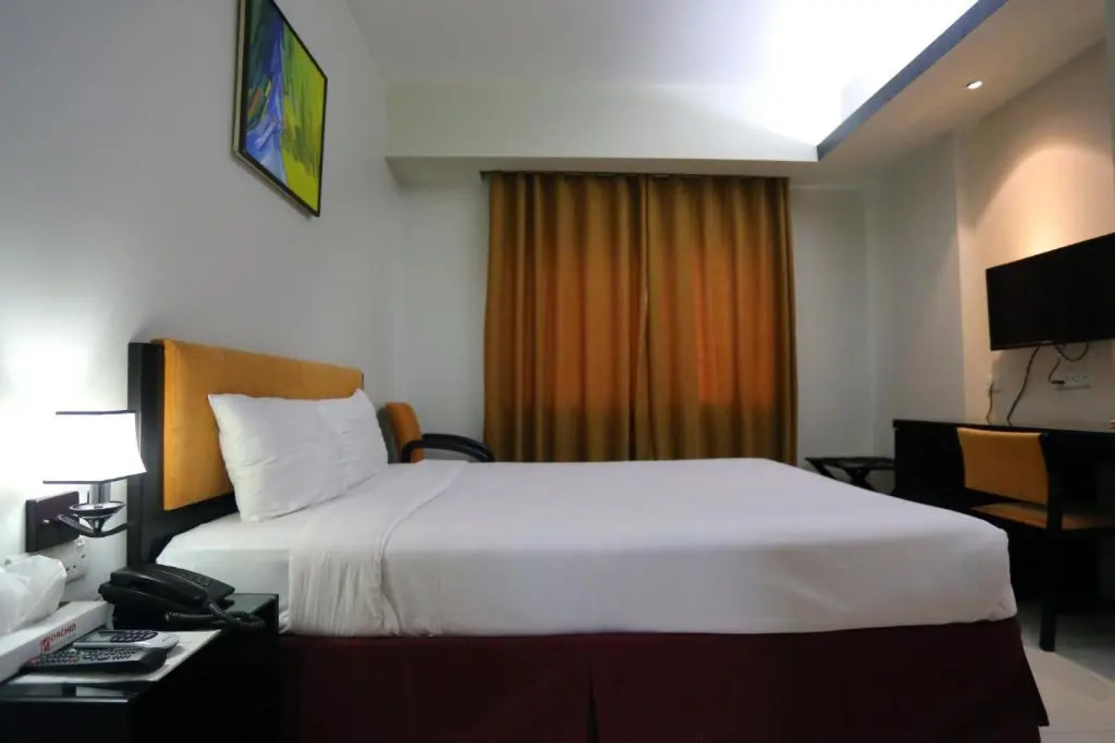 Отель Orchid Business