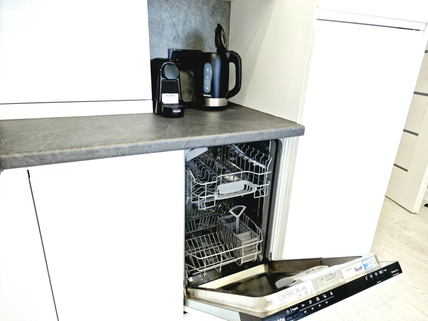 Апартаменты Люкс в центре Верхнее озеро, новый дом, Колибри#88А