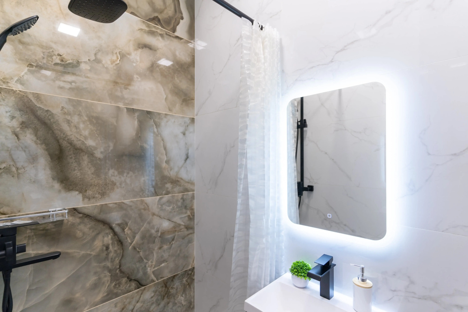 Апартаменты Stepanenkov на 8 марта 204Д (196/3)