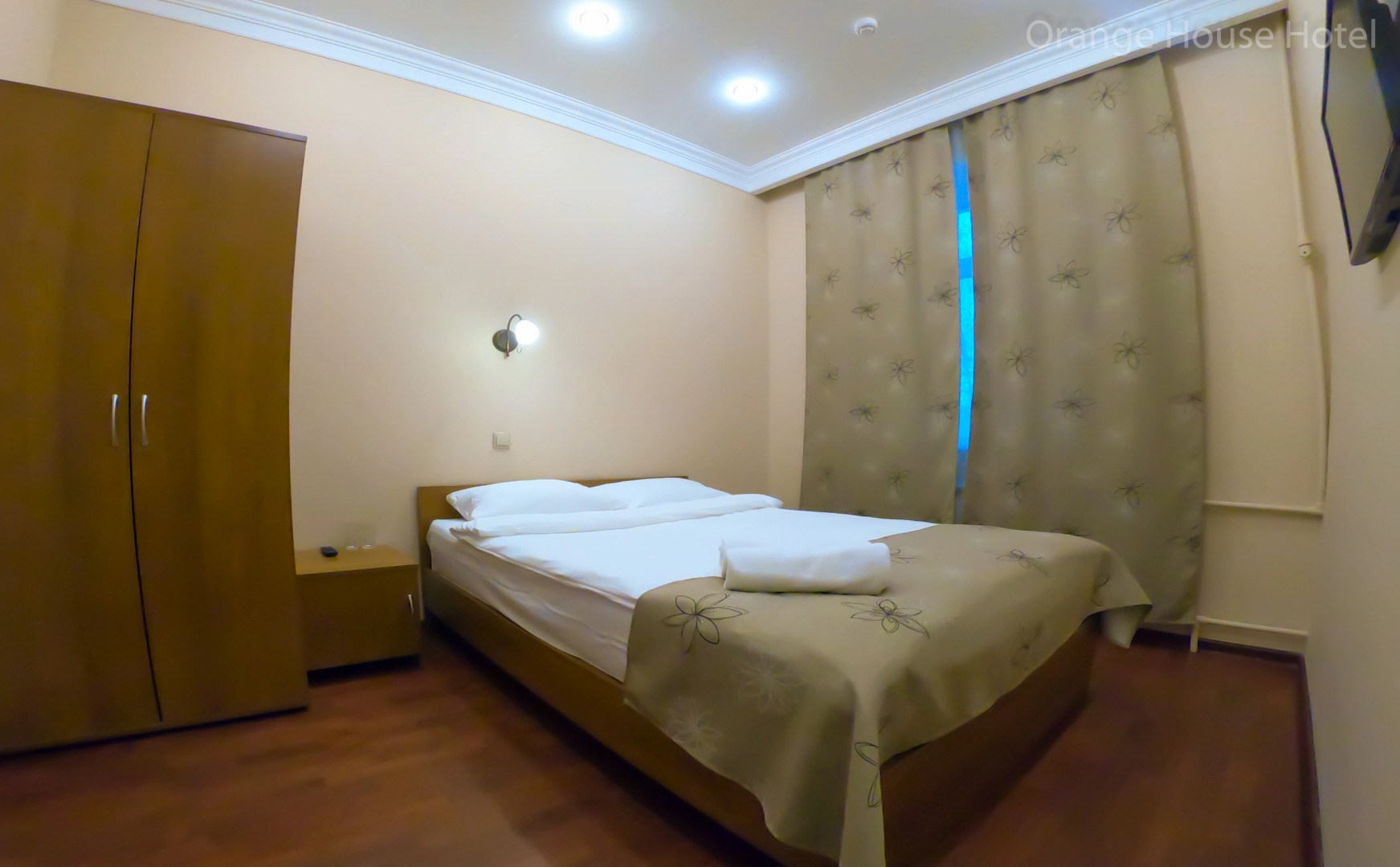 Отель Орандж Хаус ООО Орандж Хаус