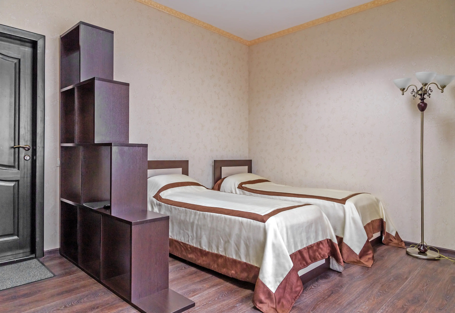 Отель Wild West