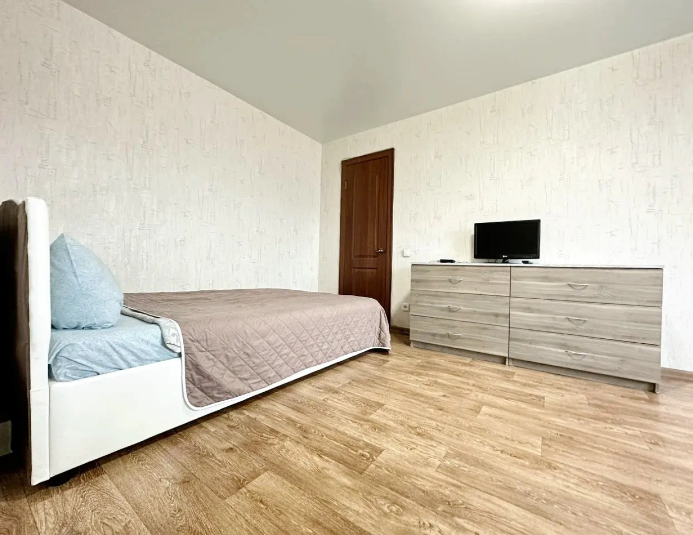 Квартира двухкомнатная в центре на Дзержинского рядом с КузГТУ и  РИАцентром