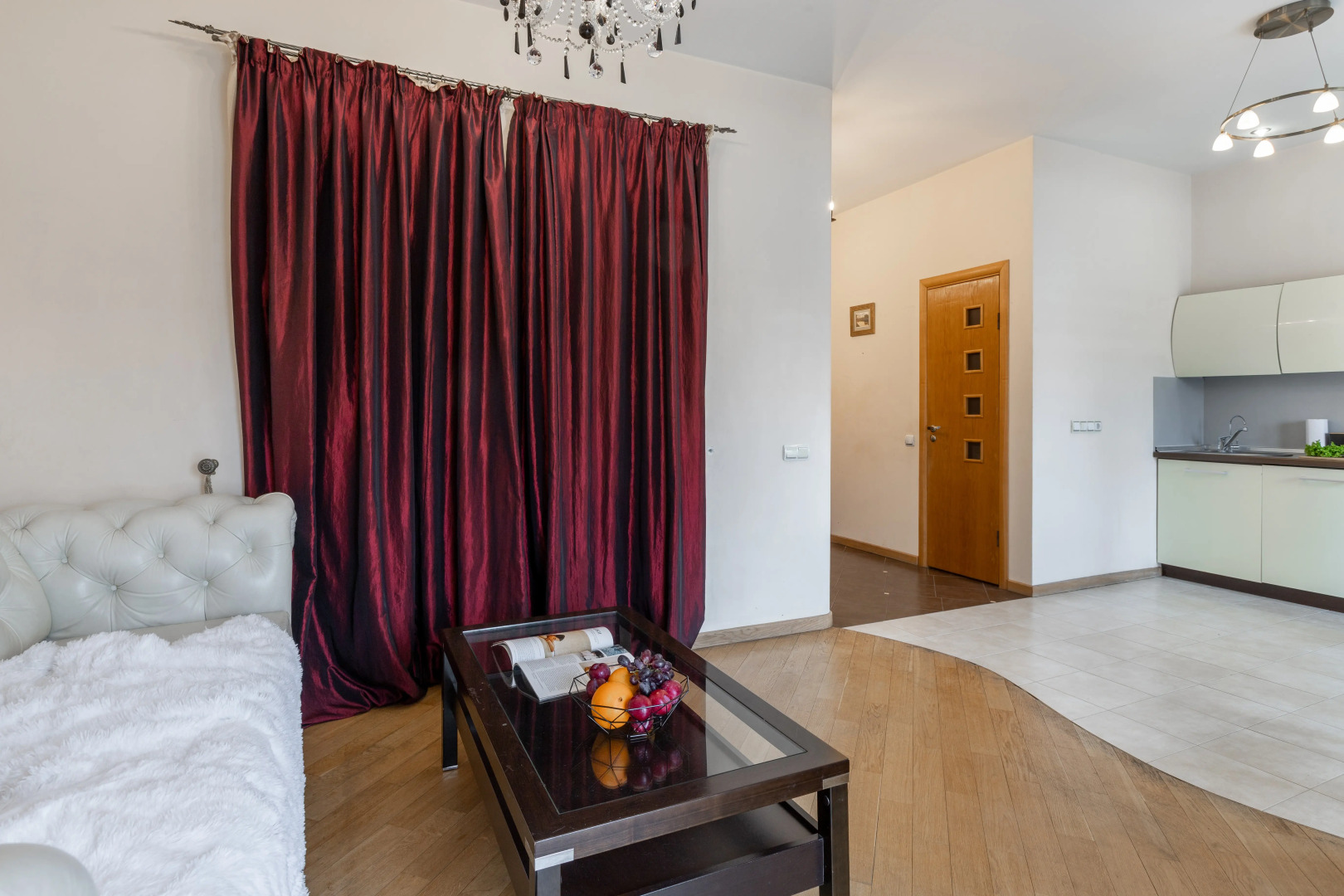 Апартаменты рядом с ЦУМом и метро