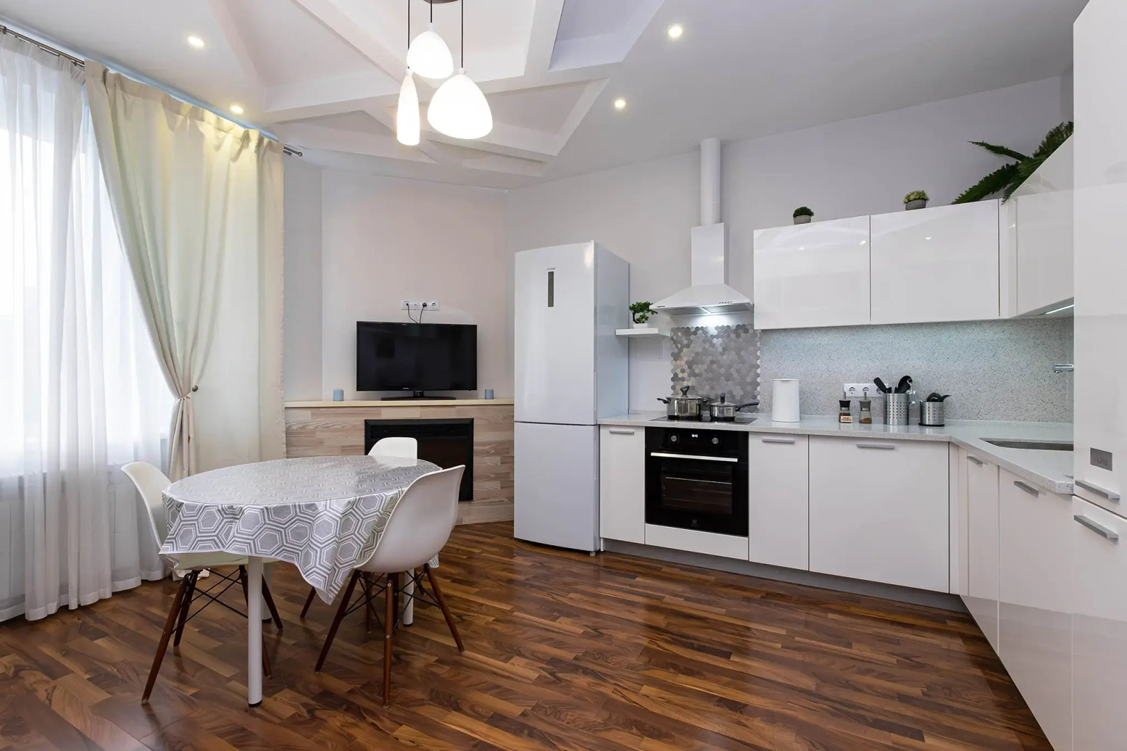 Квартира Семейная Трёхкомнатная с видом на Обь