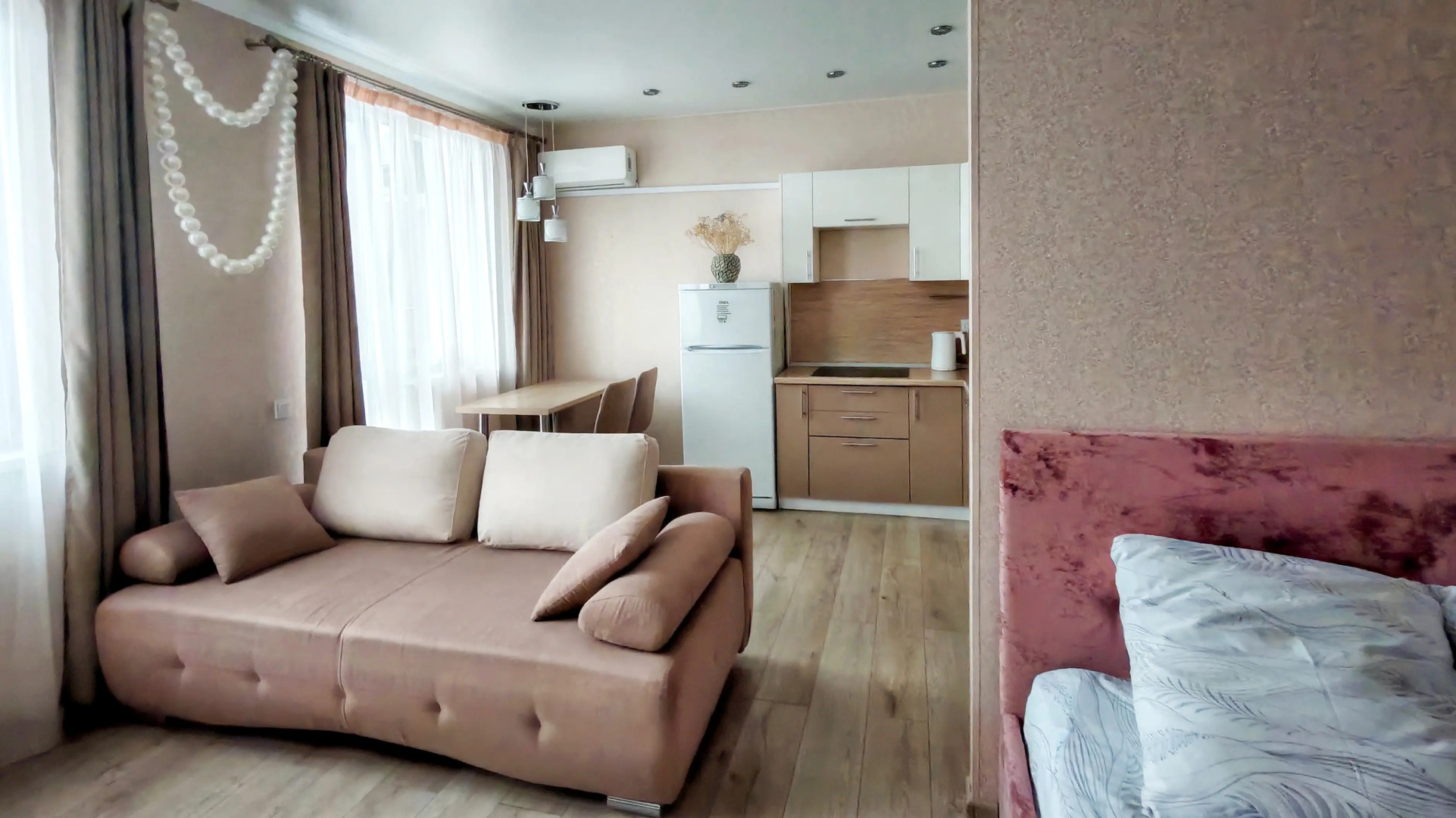 Квартира VolgaApart Беж