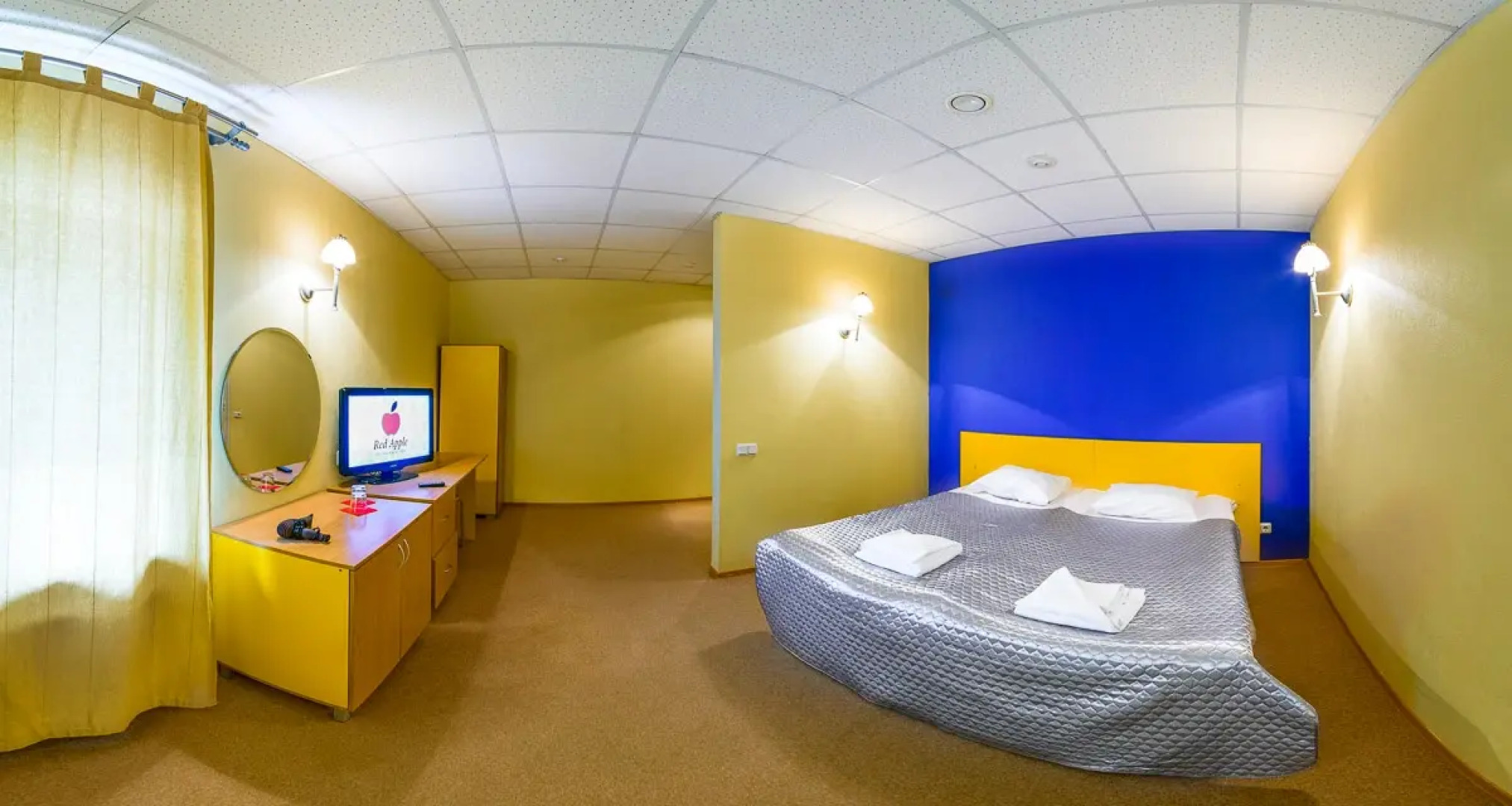 Отель Red Apple