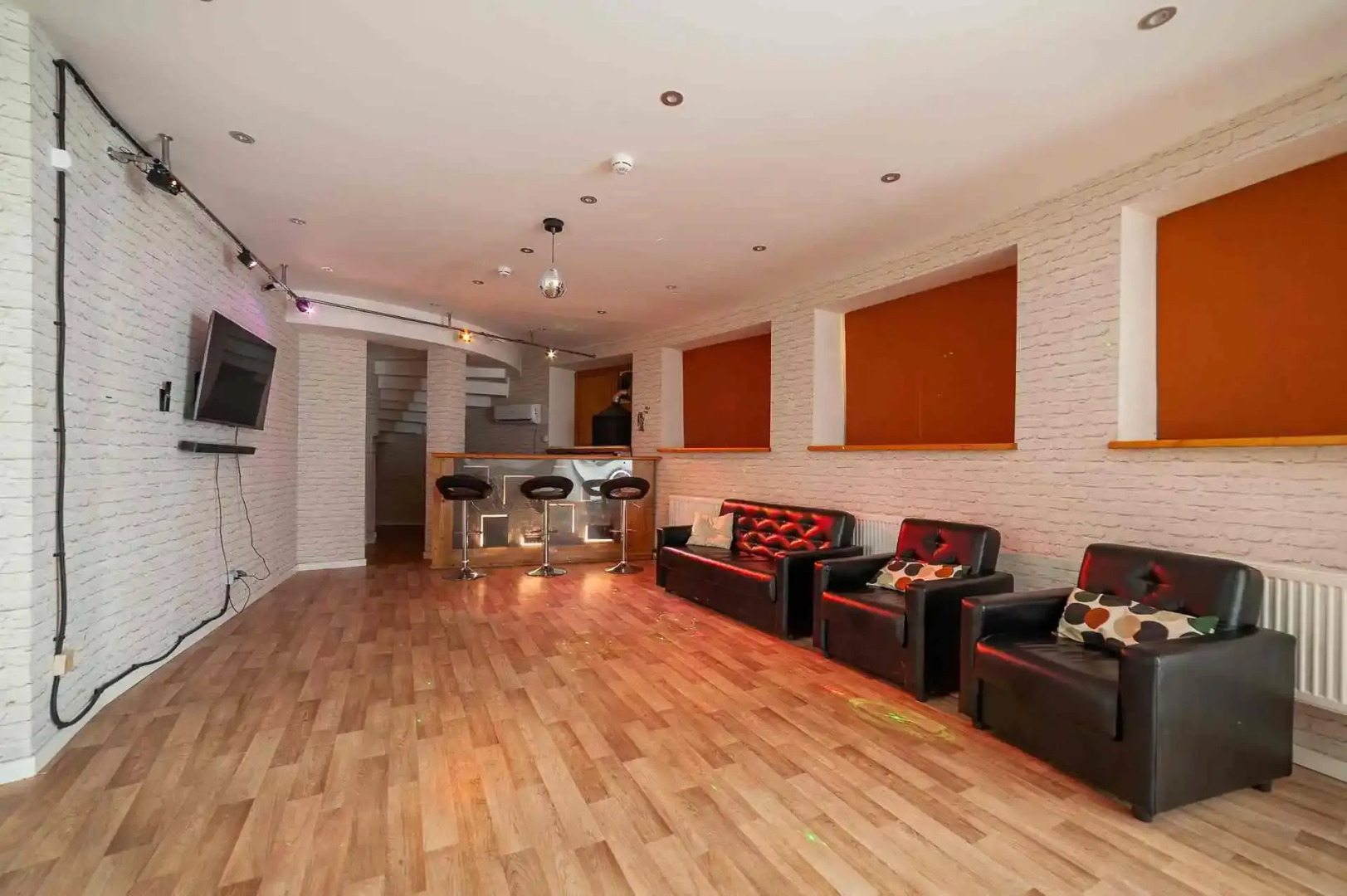 Частный дом Шато Снегири