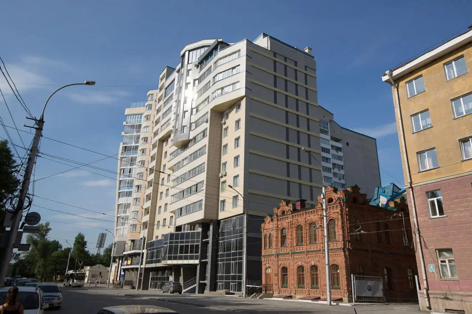 Элитная 2х квартира класса люкс с камином, джакузи и кондиционером на ул. Ядринцевская. Метро площадь Ленина