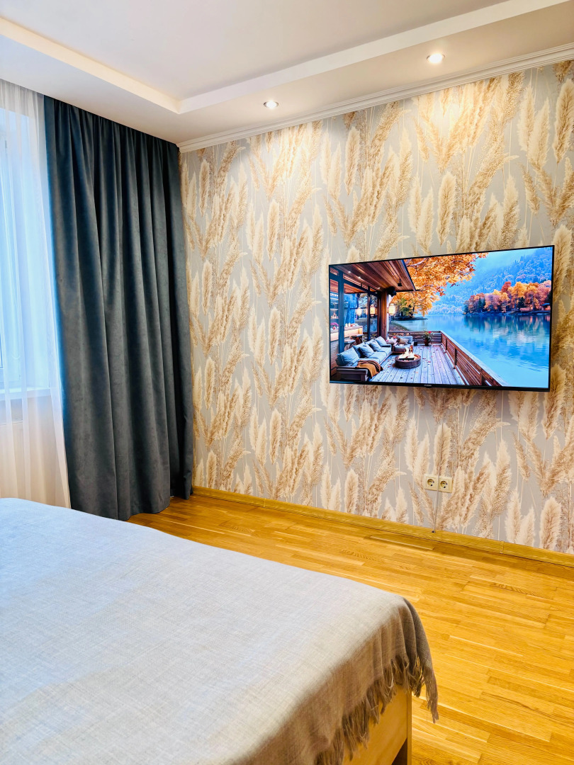 Квартира Просторная 2хкомнатная возле метро