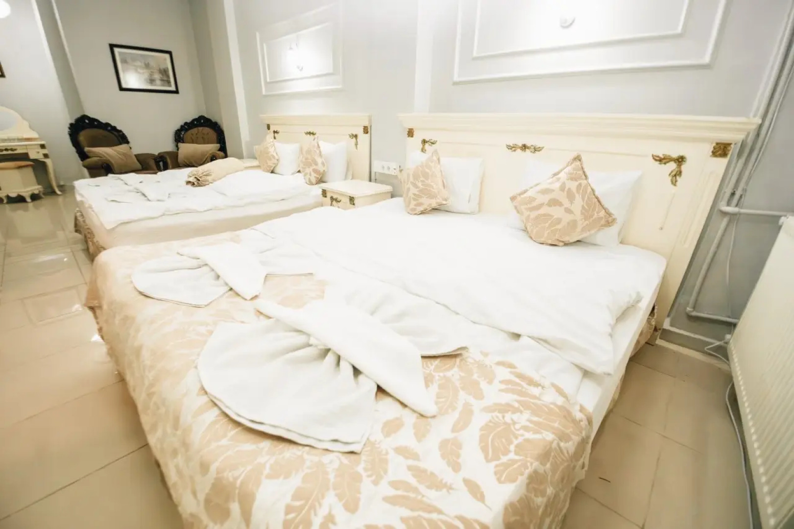 Отель Safran Suites