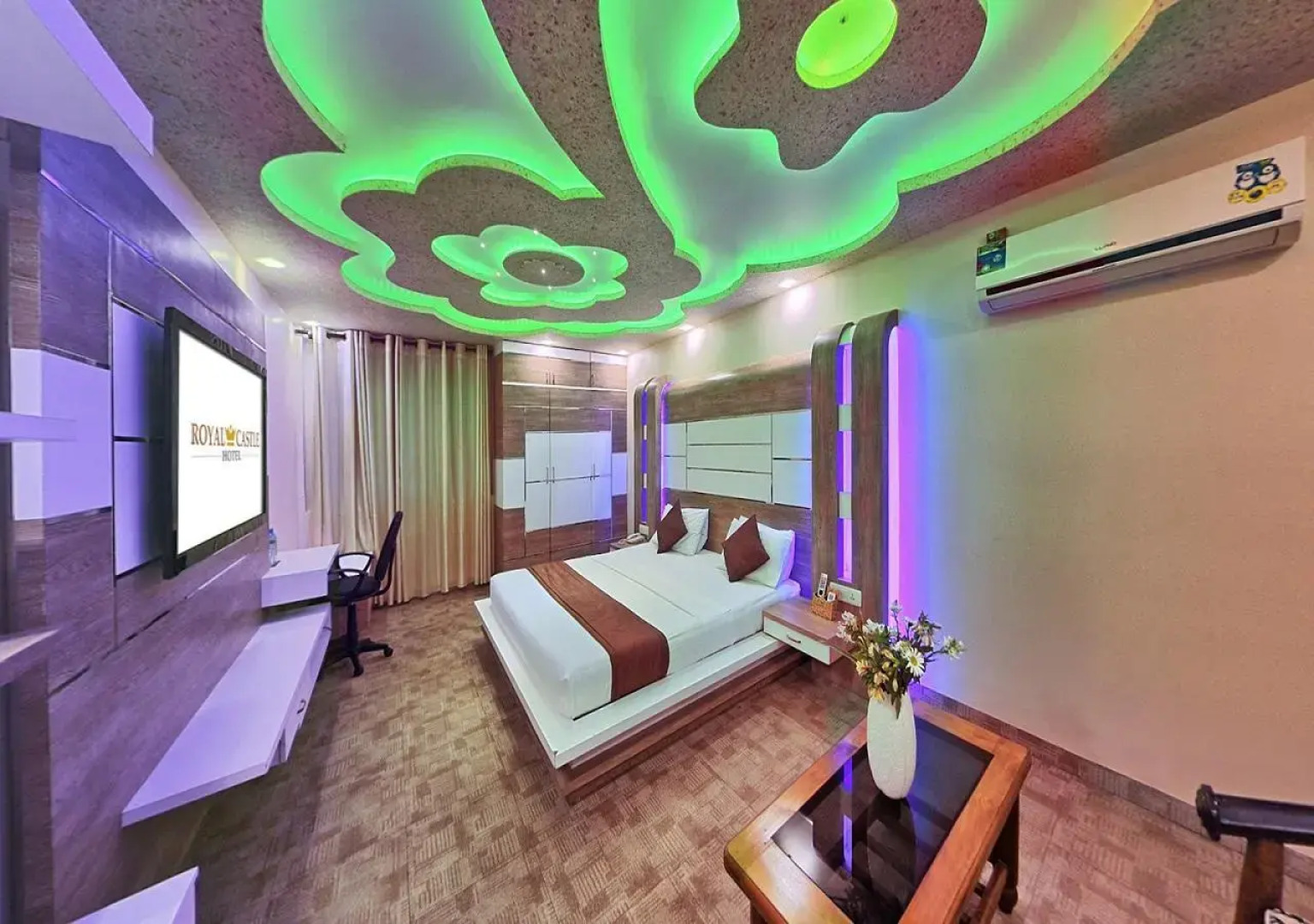 Отель Royal Castle