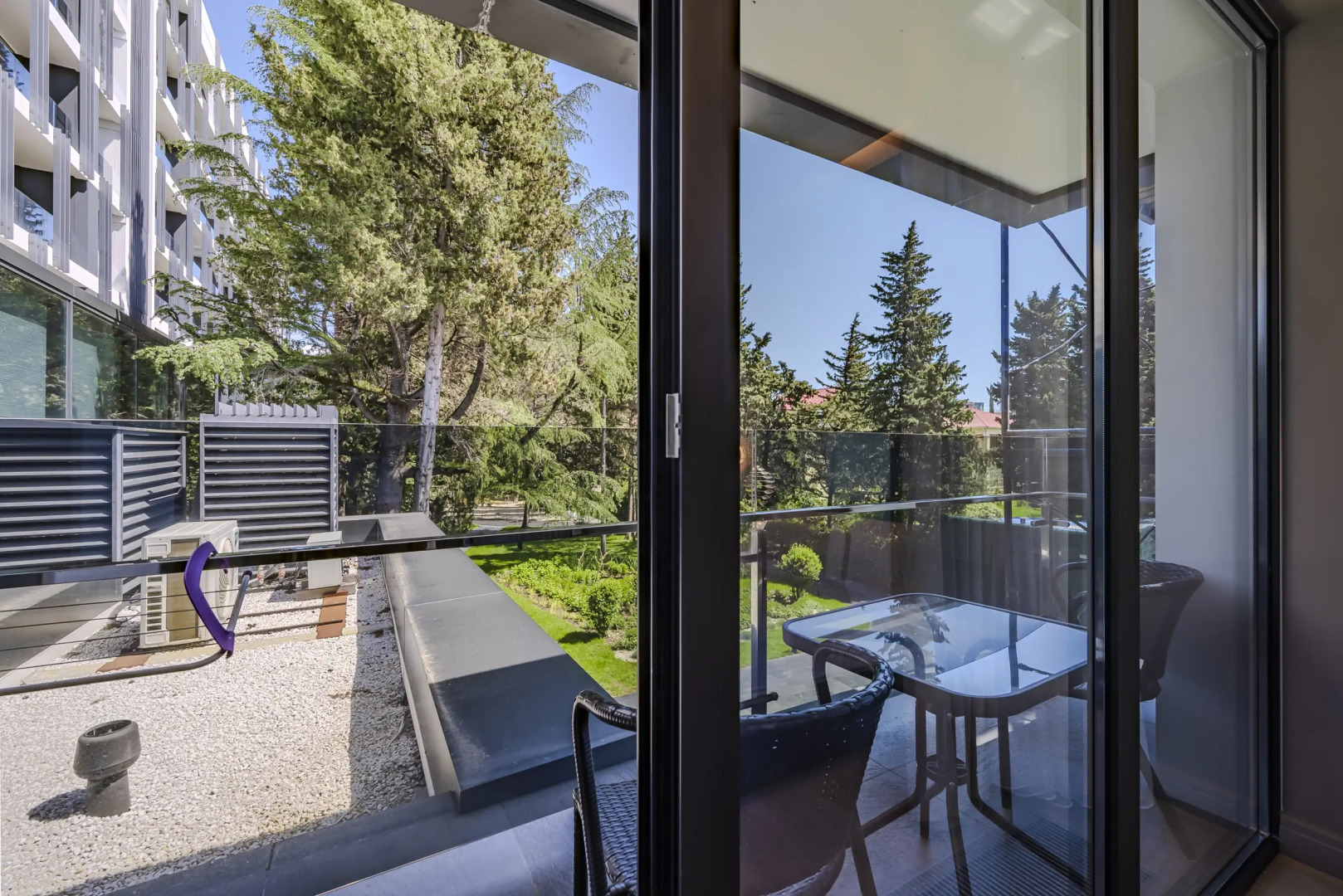 Апартаменты Ленина 217А с бассейном 2