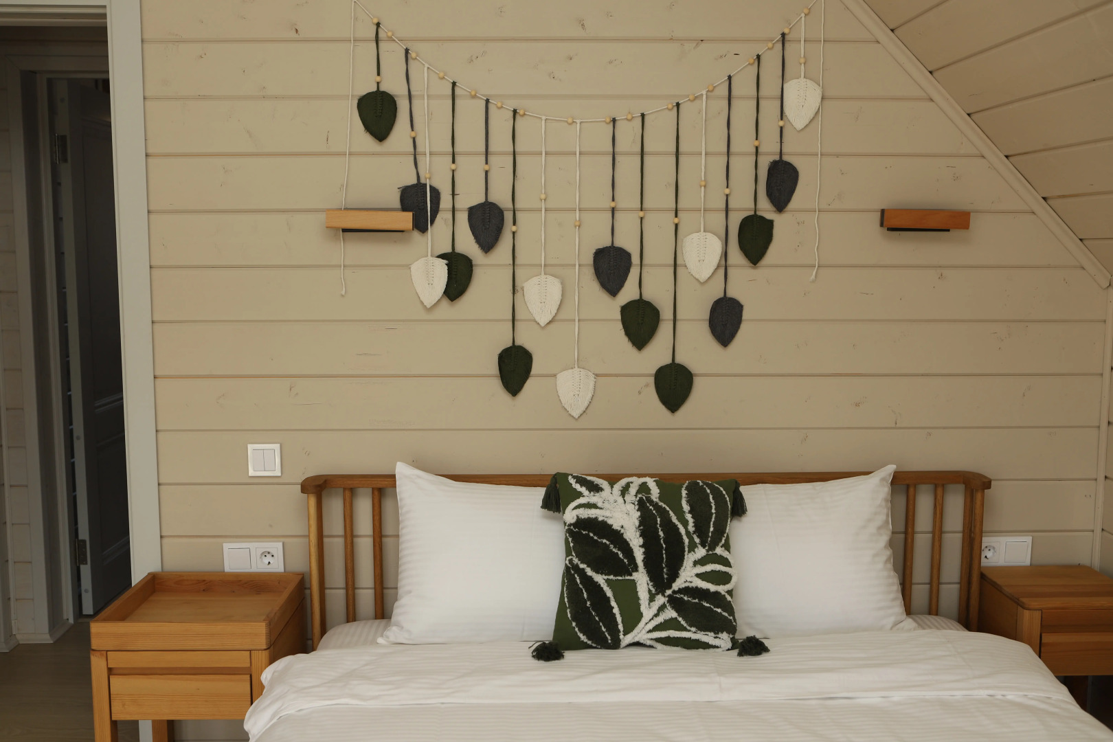 Частный дом Двухэтажный барнхаус с видом на горы