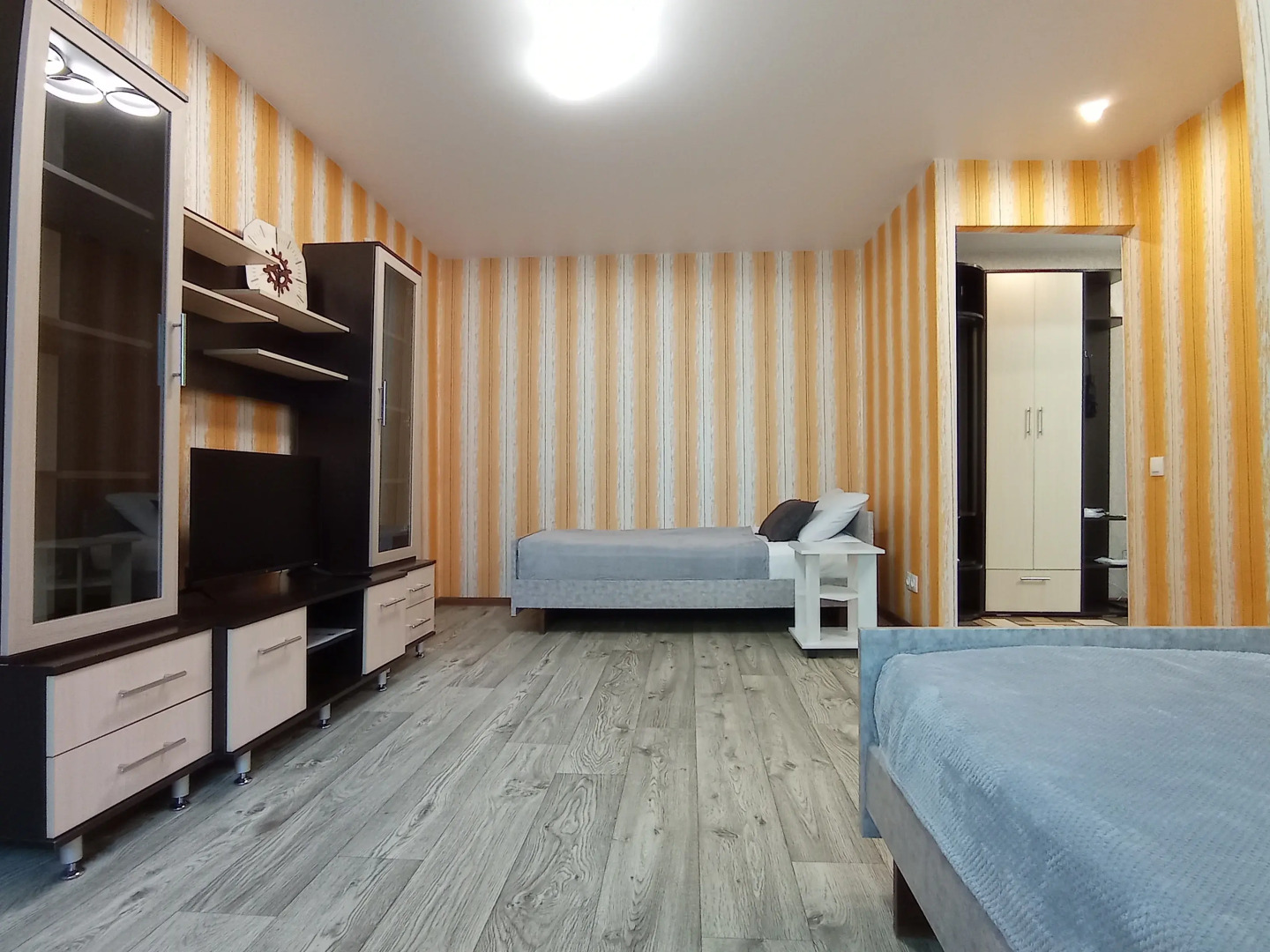 Квартира Комфортная Двухкомнатная для 1-6 гостей