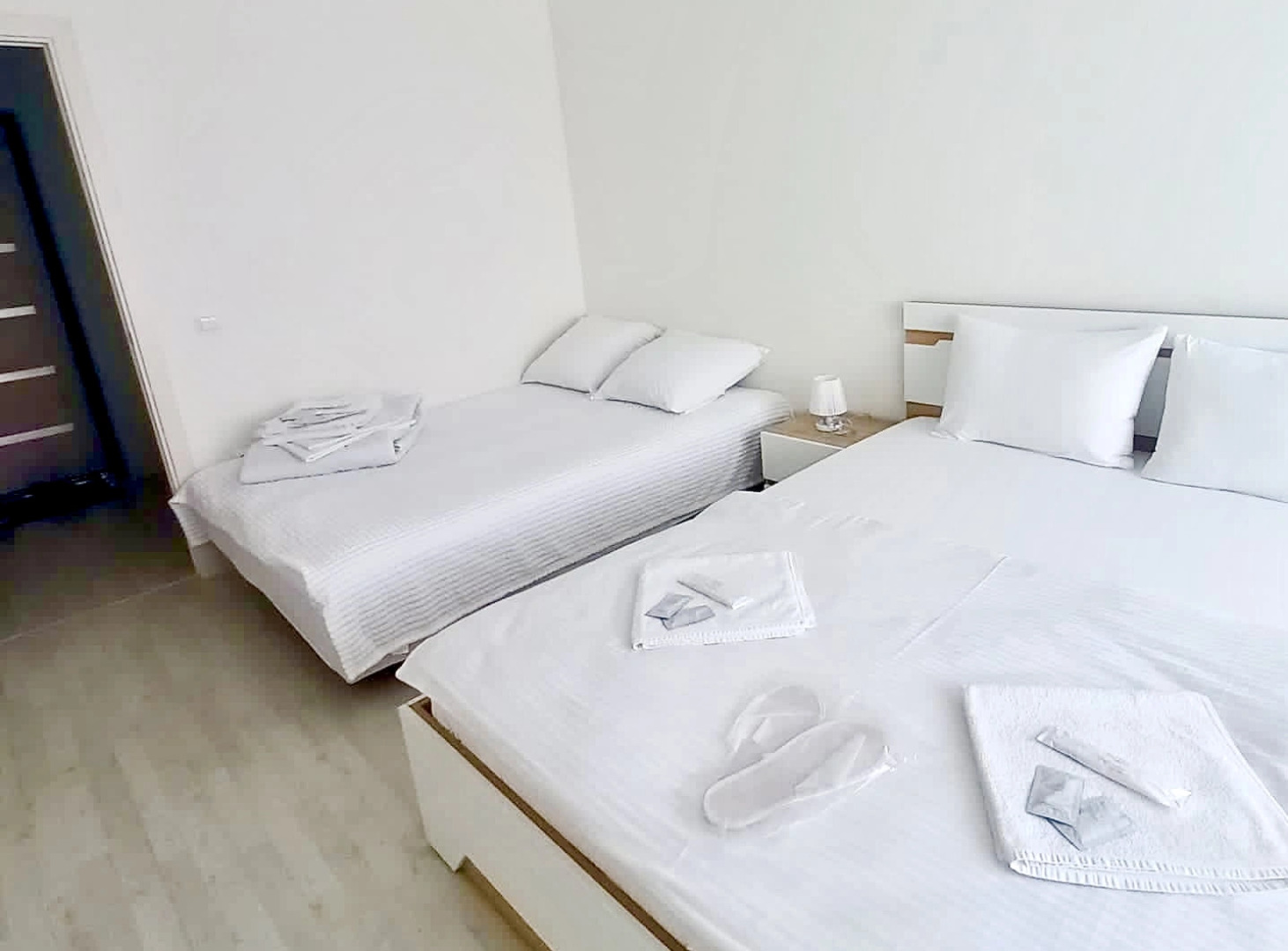 Апартаменты Светлые на Фомушина с Видом на Парк