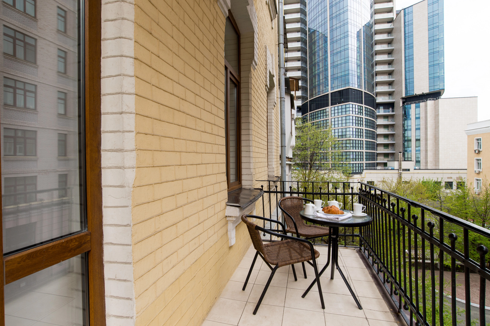 Апартаменты Senator City Center