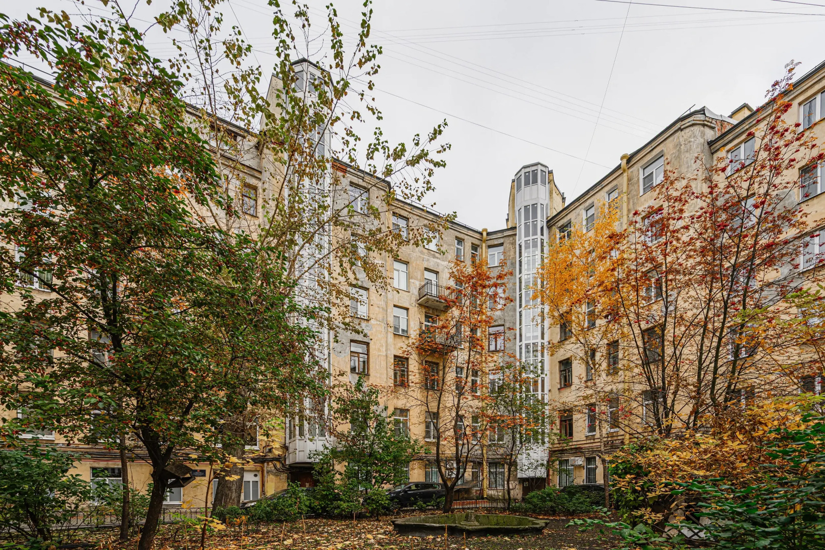 Квартира двухуровневый лофт в центре Петербурга