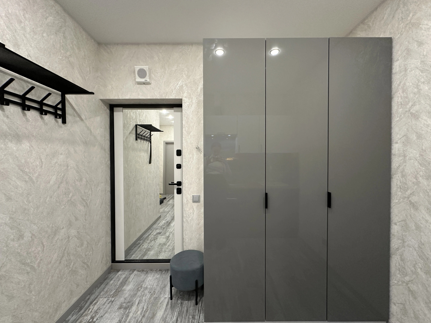 Апартаменты в цeнтрe Нижнего рядoм с Koлecoм oбoзpения и Канатной дорогой от Уют и Комфорт Нн