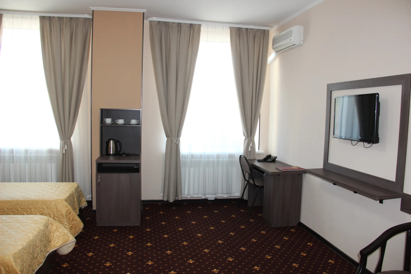 Отель Плаза