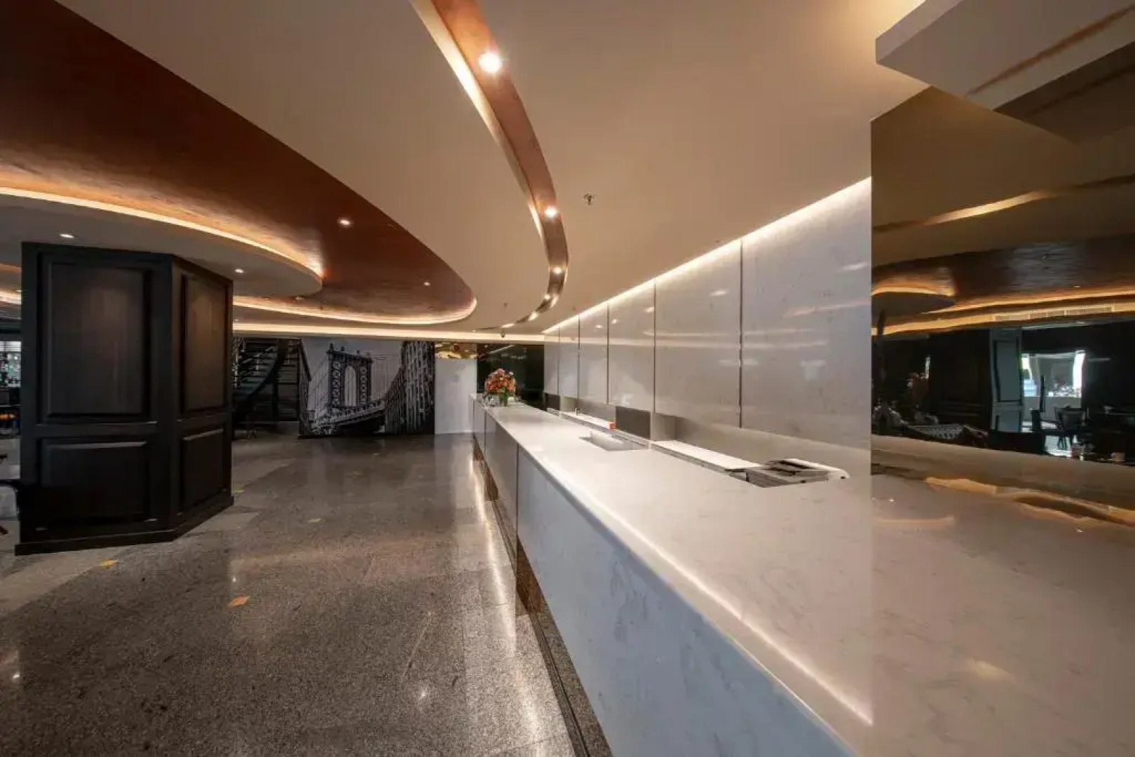 Отель Manhattan Sukhumvit Bangkok