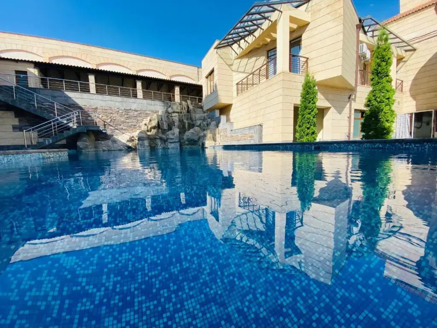 Отель Grand Hills