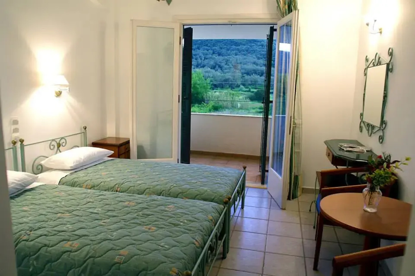 Отель Paradise Inn