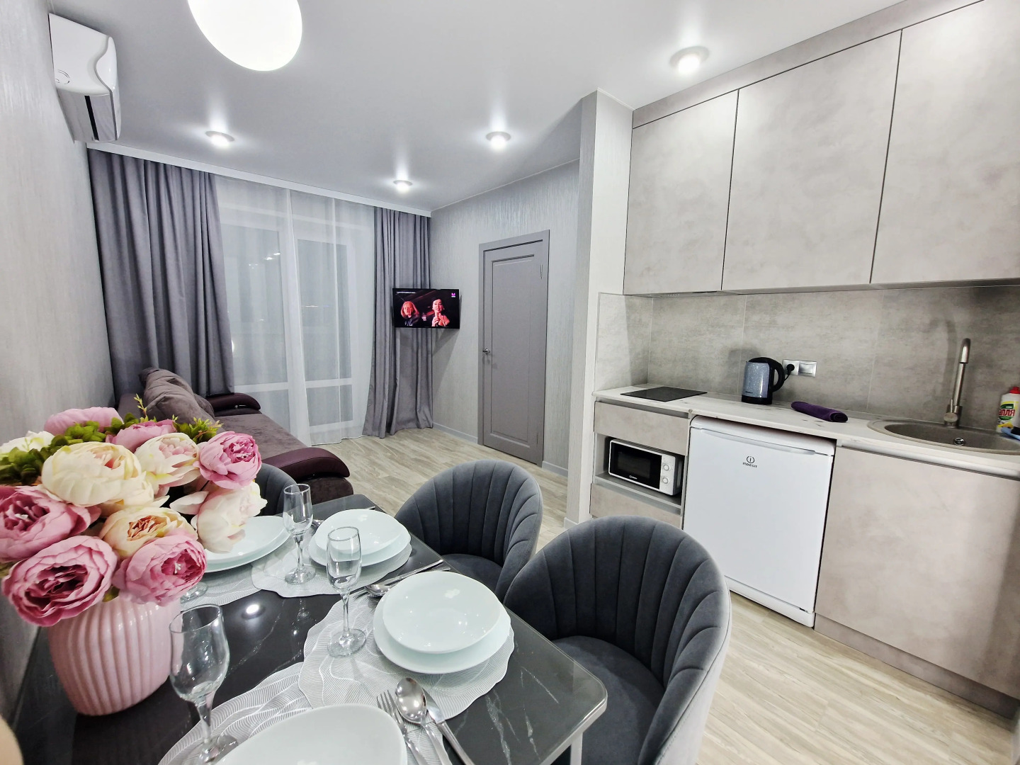 Апартаменты двухкомнатные  в новостройке