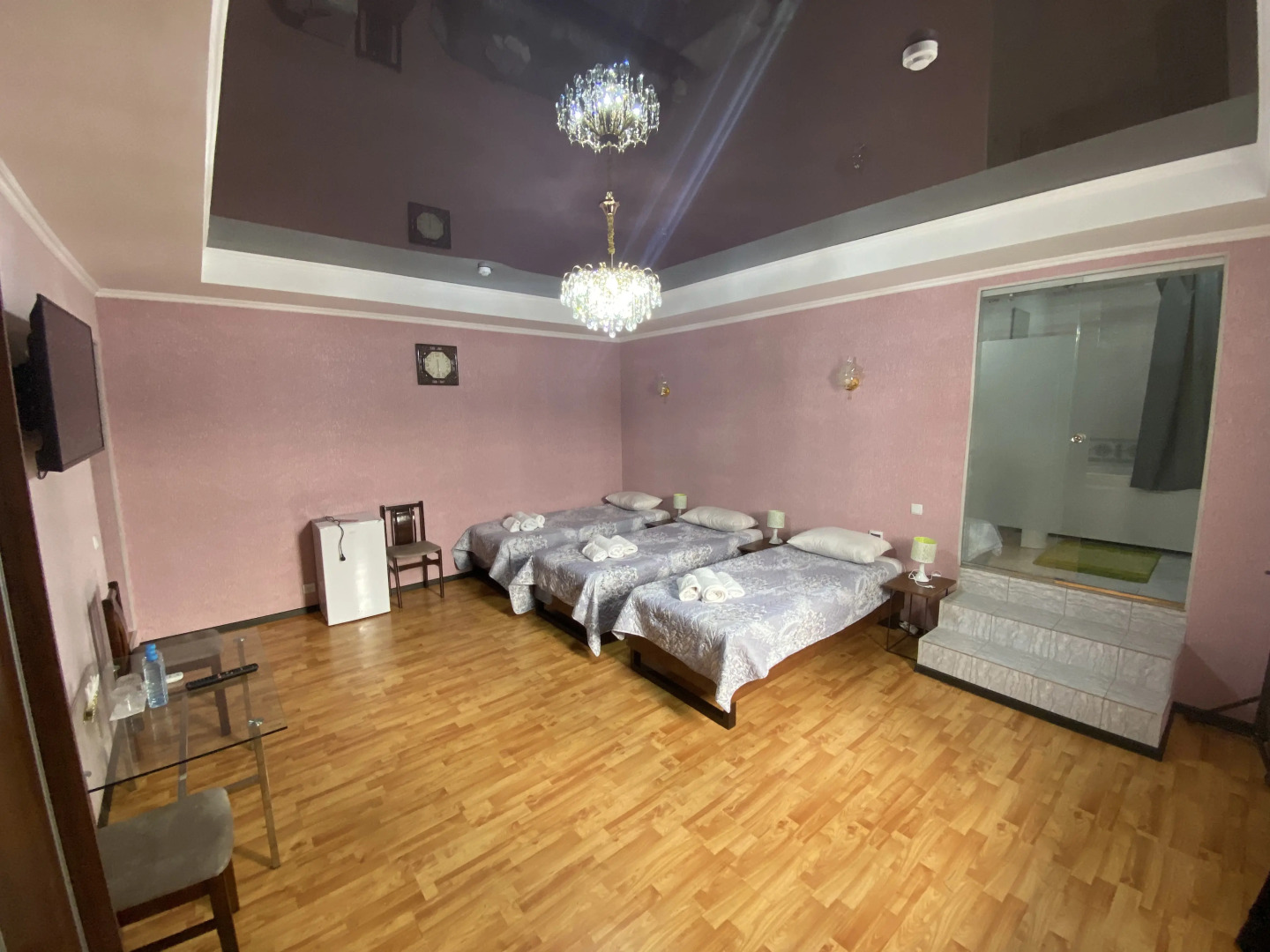 Отель Hotel Uzbegim