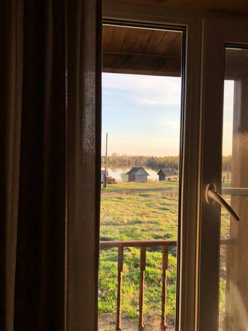 Частный дом Дом-студия на берегу озера