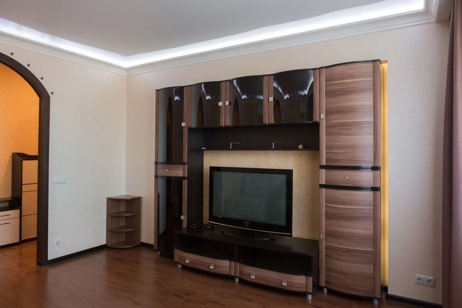 Bulvar 60-Letiya Pobedyi 10 Apartments