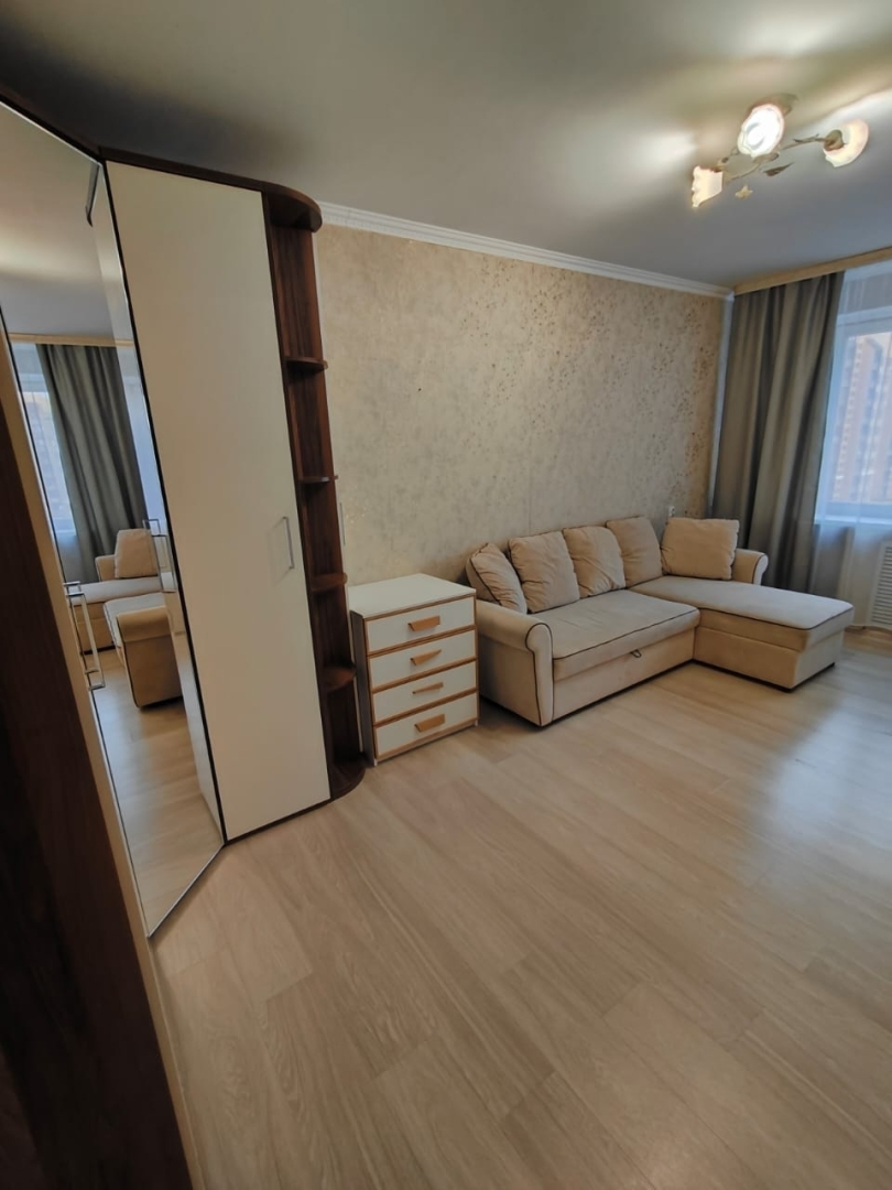 Квартира на бульваре 65 лет Победы 13к2