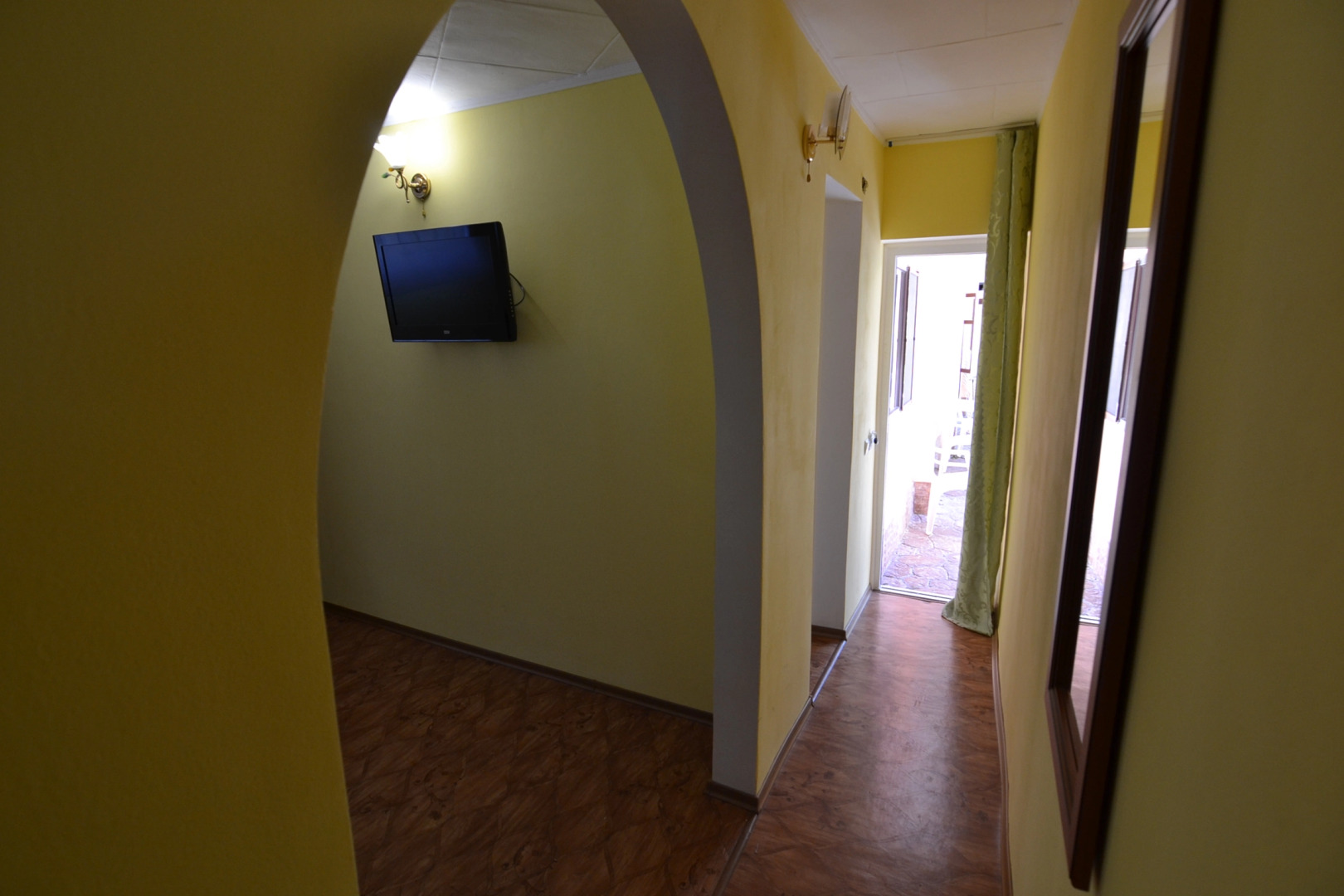 U Yudzhina Guest House