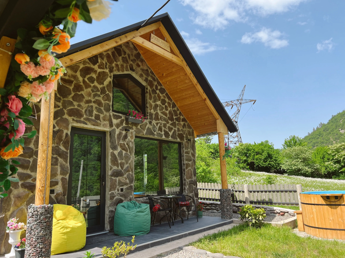 Частный дом Woodlandia Resort Borjomi with hot tub