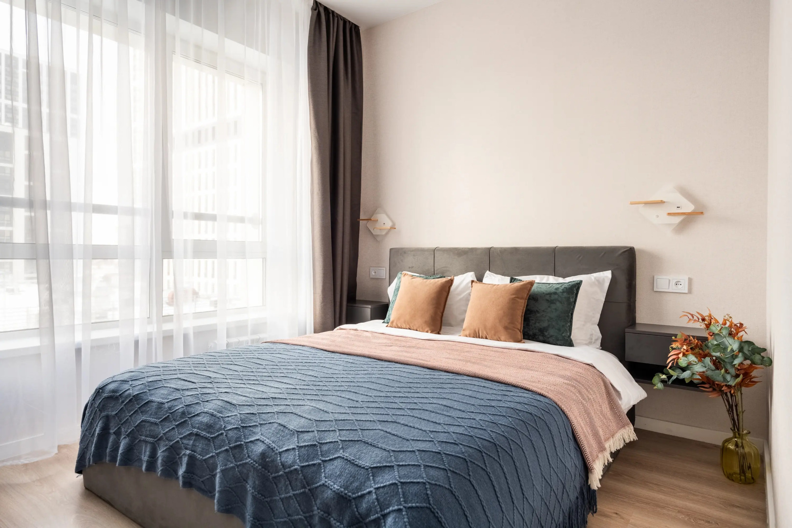 Квартира Евродвушка в природных тонах