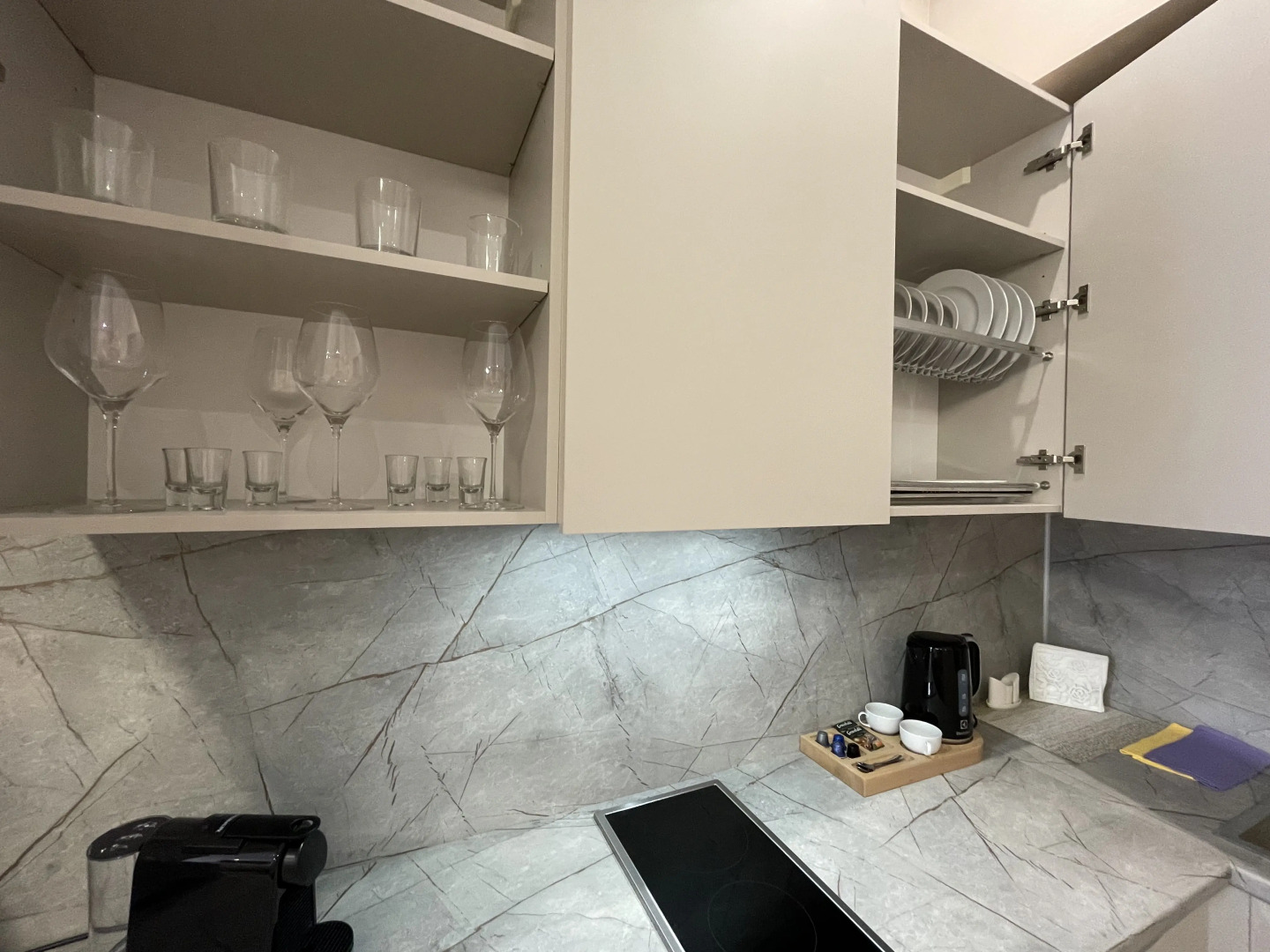 Апартаменты на Навагинской 1