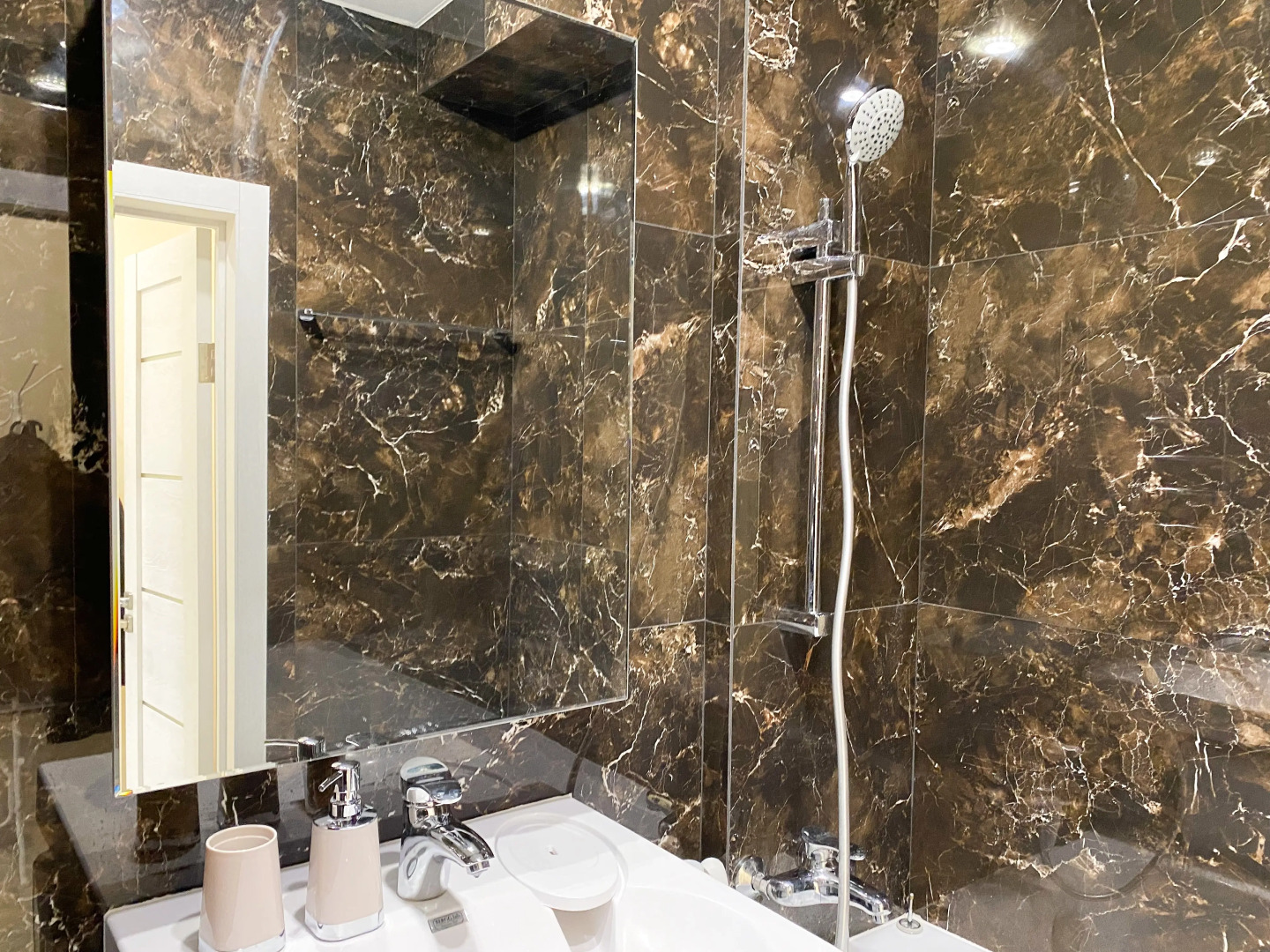 Апартаменты Студия на Чехова