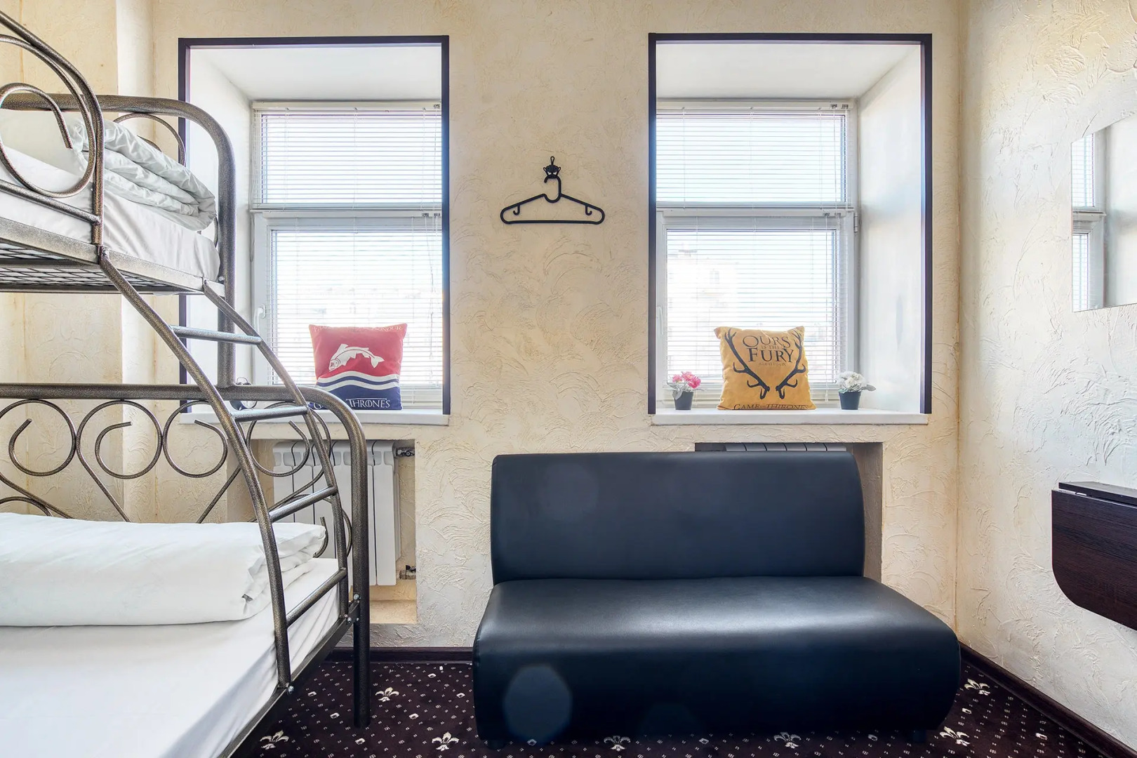 Отель Винтерфелл Новокузнецкая