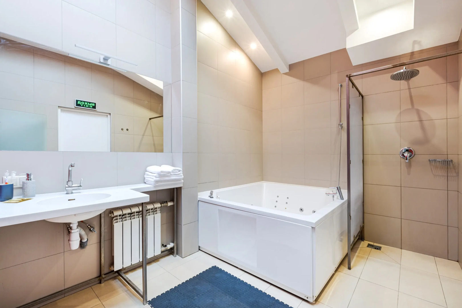 Апартаменты Superior Aparts Seleznyov Sky 1