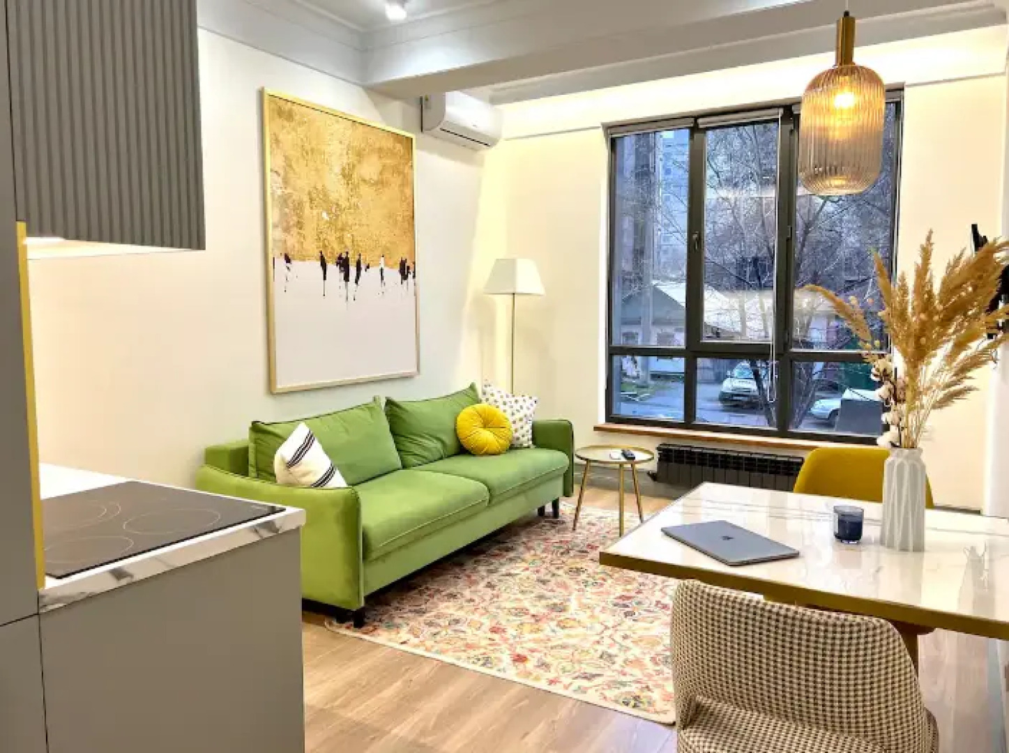 Квартира Конфетка на Абая 164/6